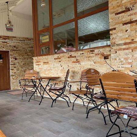 Hotel Monte Carlo Piteşti Exterior foto